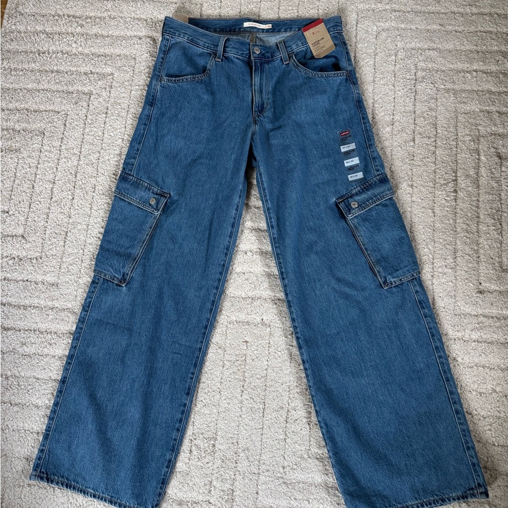 Levi's Wide-Leg Cargo Jeans NWT
